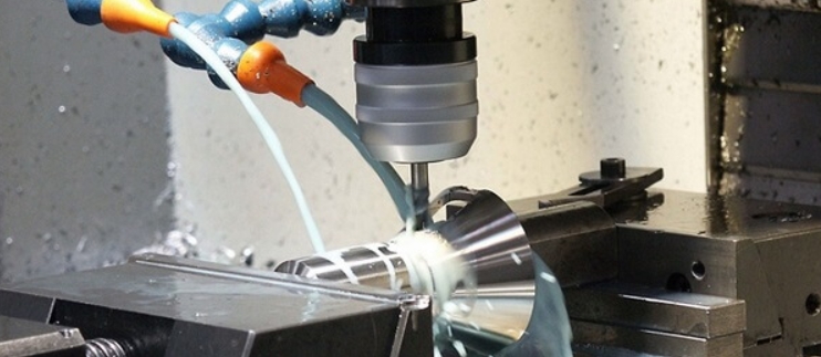 Việc không vệ sinh hệ thống dầu thường xuyên có thể làm giảm hiệu quả làm mát và bôi trơn của dầu mài kim loại