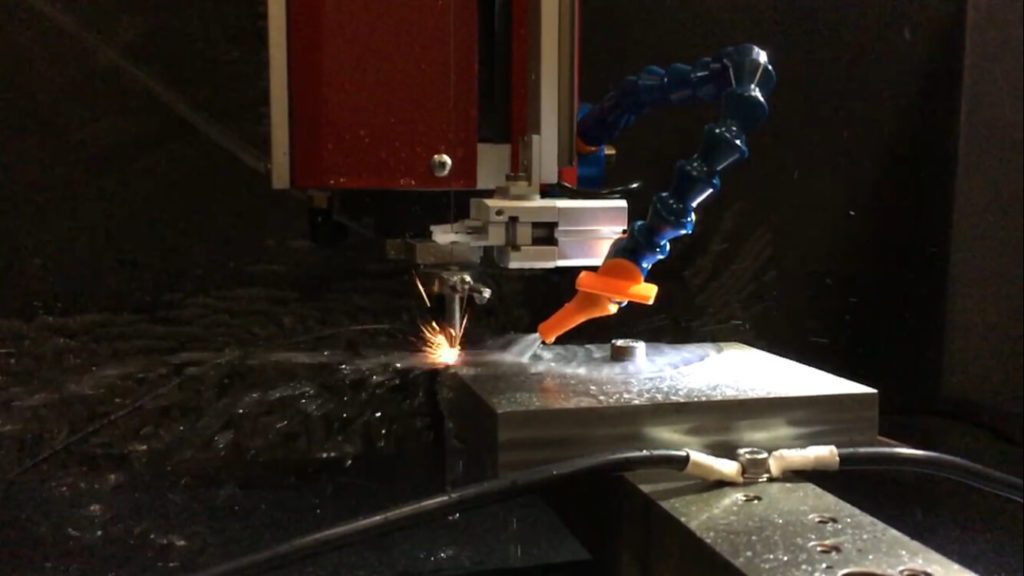 Dầu gia công tia lửa điện là gì?